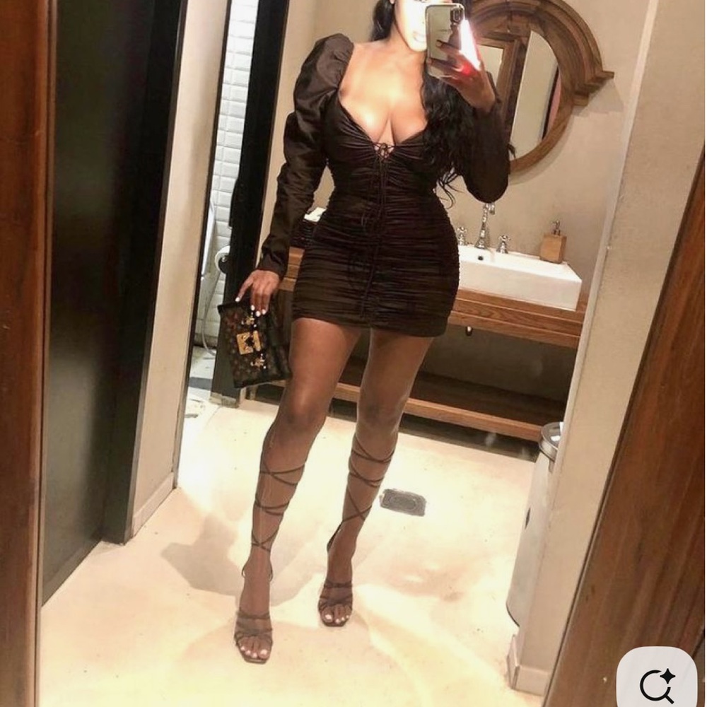 Chic Brown Mini Dress with Sleeves